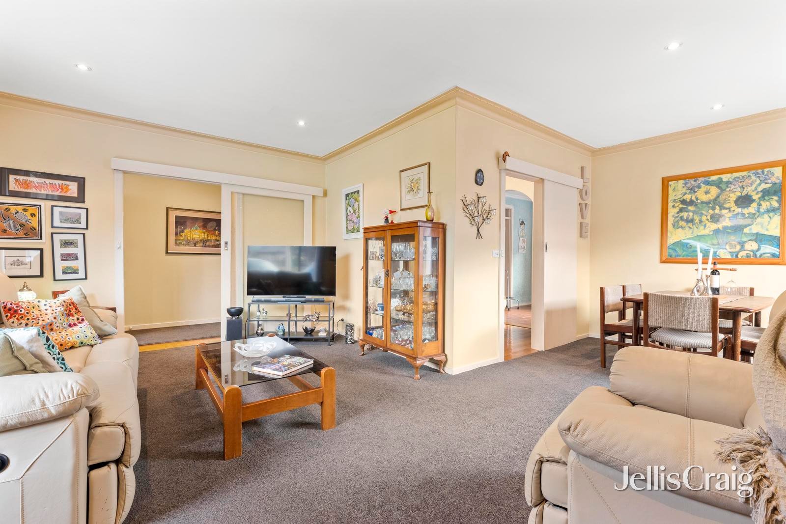 49 Therese Avenue, Mount&nbsp;Waverley image 2
