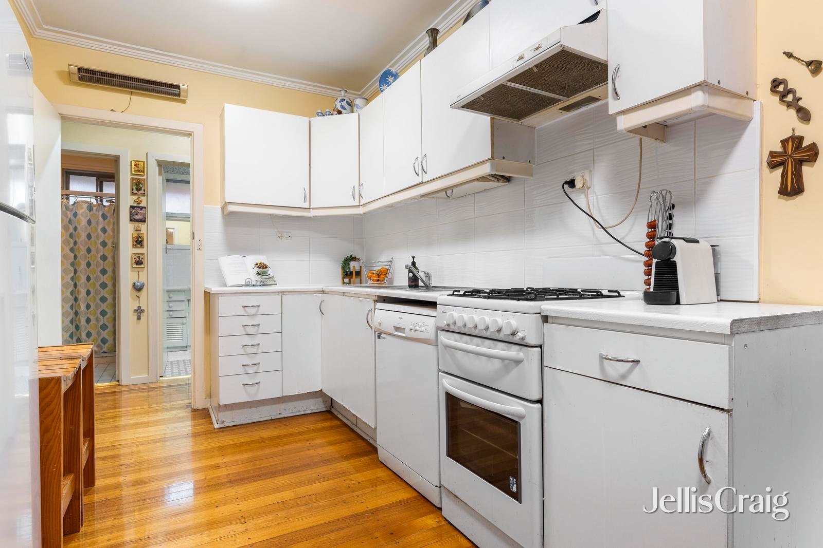 49 Therese Avenue, Mount&nbsp;Waverley image 6