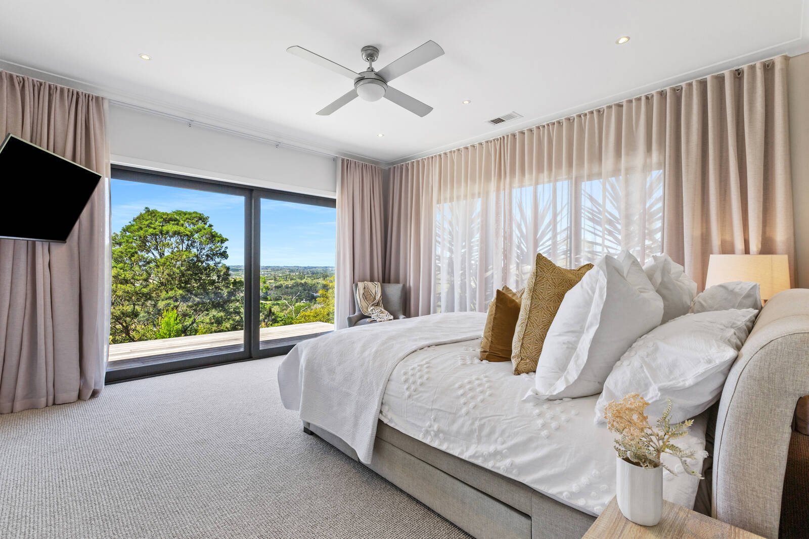 Property Gallery Thumbnail 9