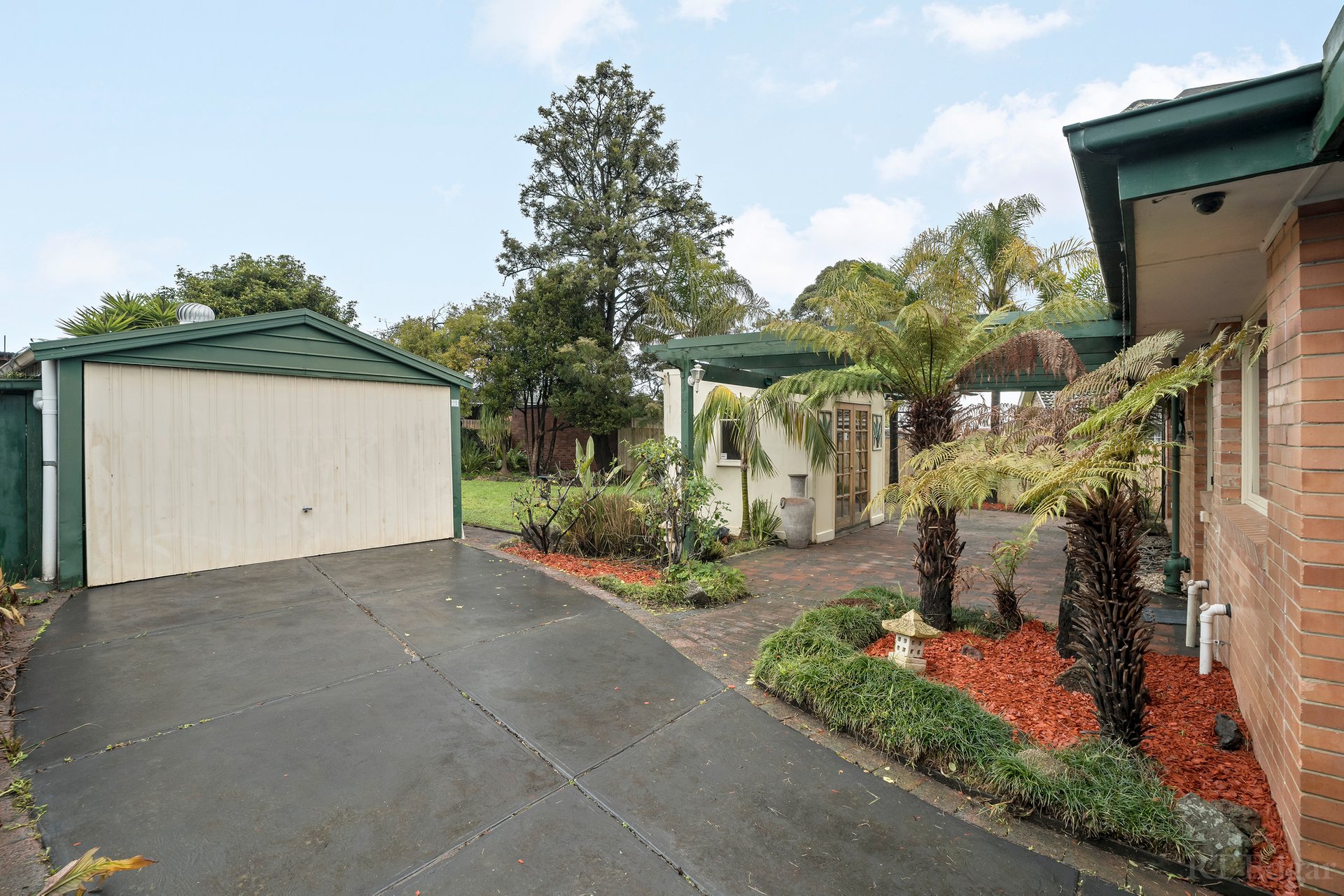 Property Gallery Thumbnail 7