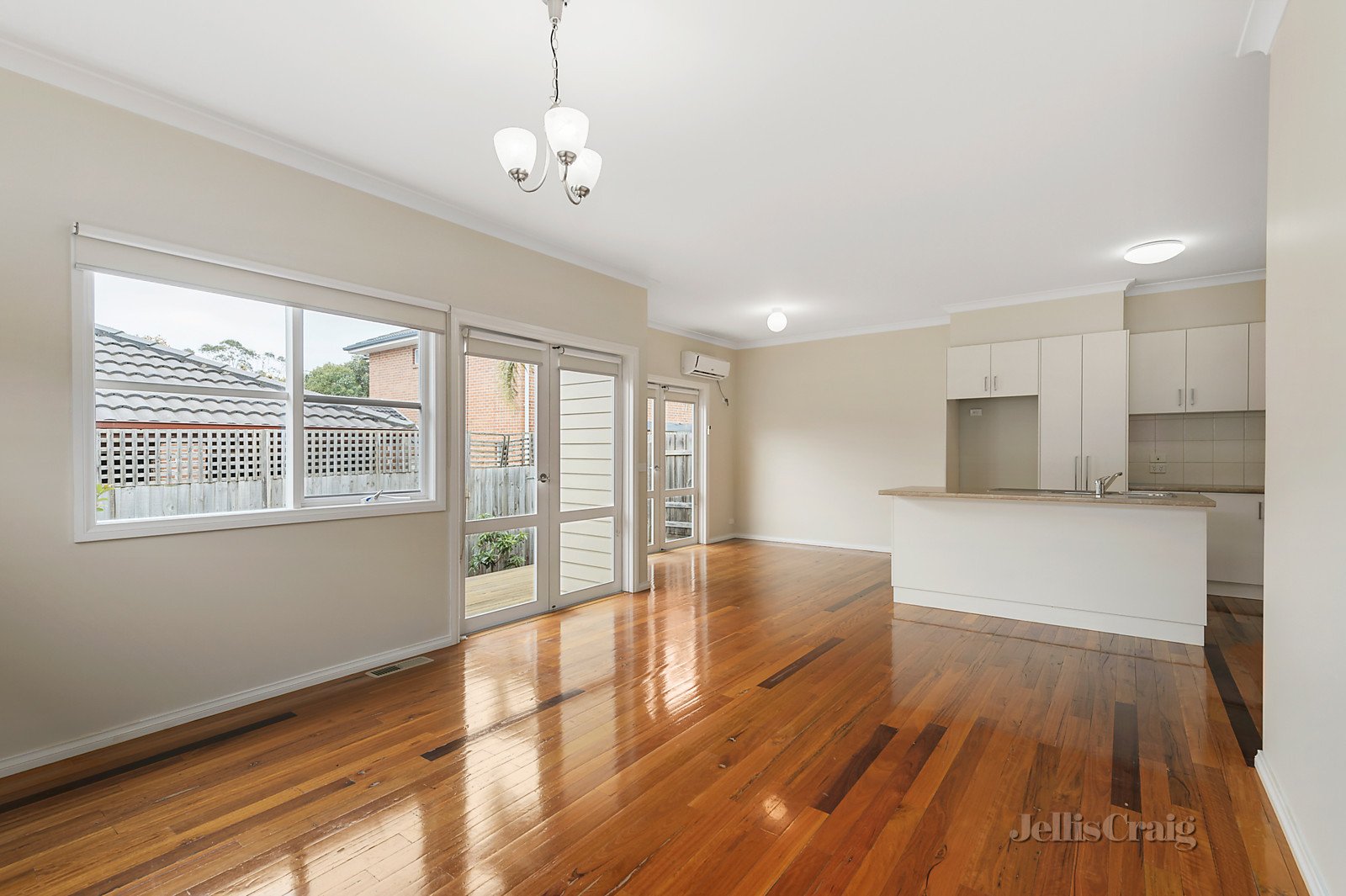 4/9 View Road, Bayswater image 2