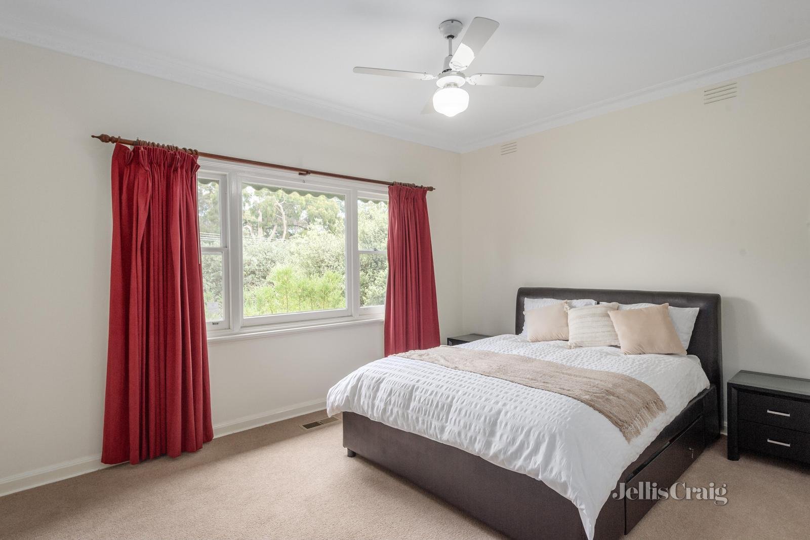 49 Warrigal Road, Surrey Hills image 8