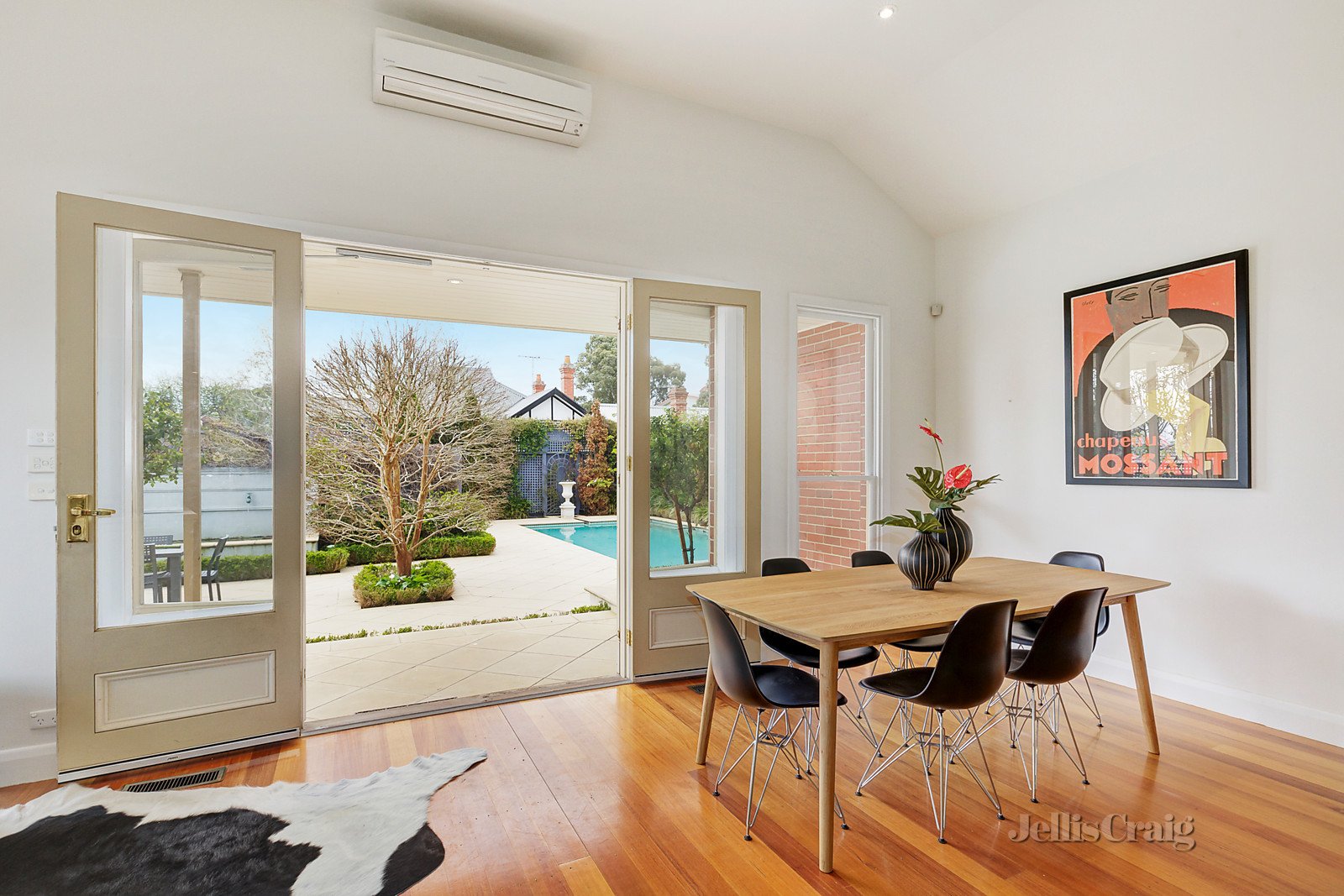 49 Weybridge Street, Surrey Hills image 8