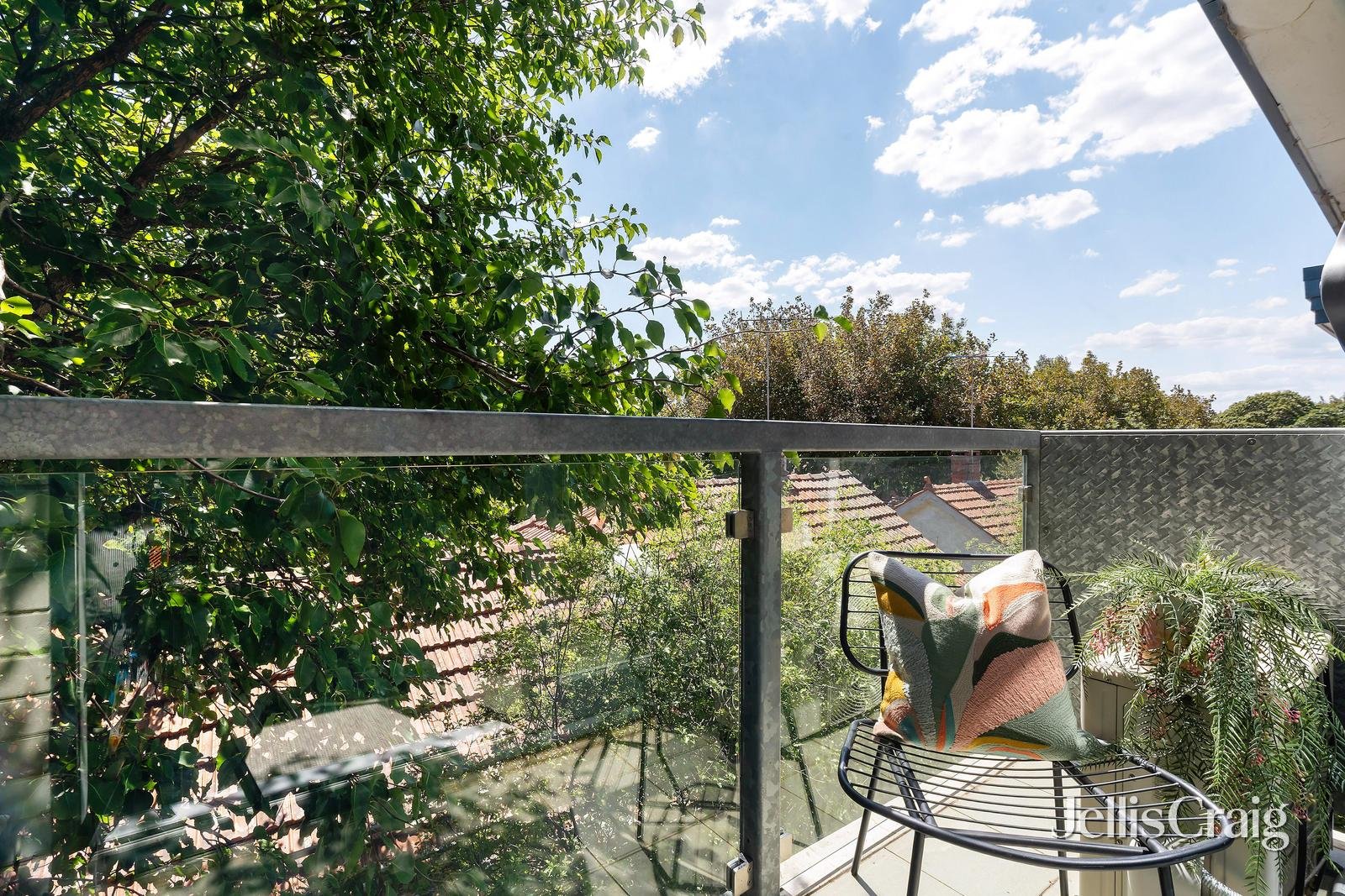 4/9 Wilton Grove, Elwood image 2