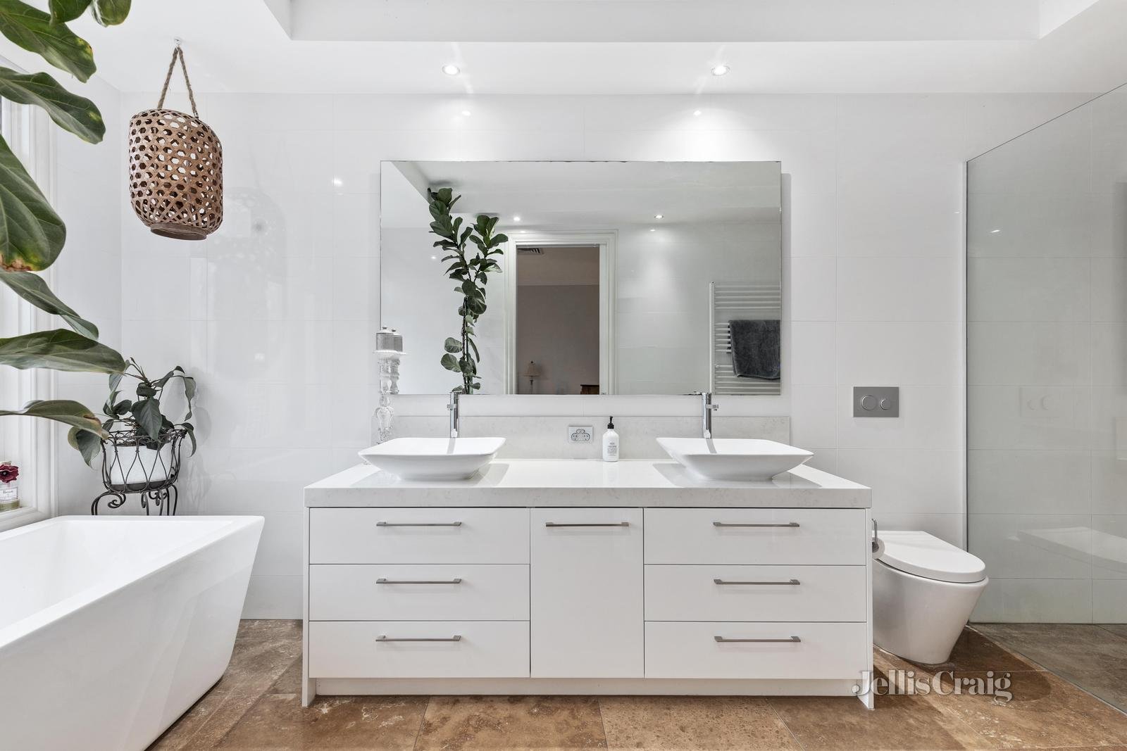 49 Windsor Crescent, Mont Albert image 12