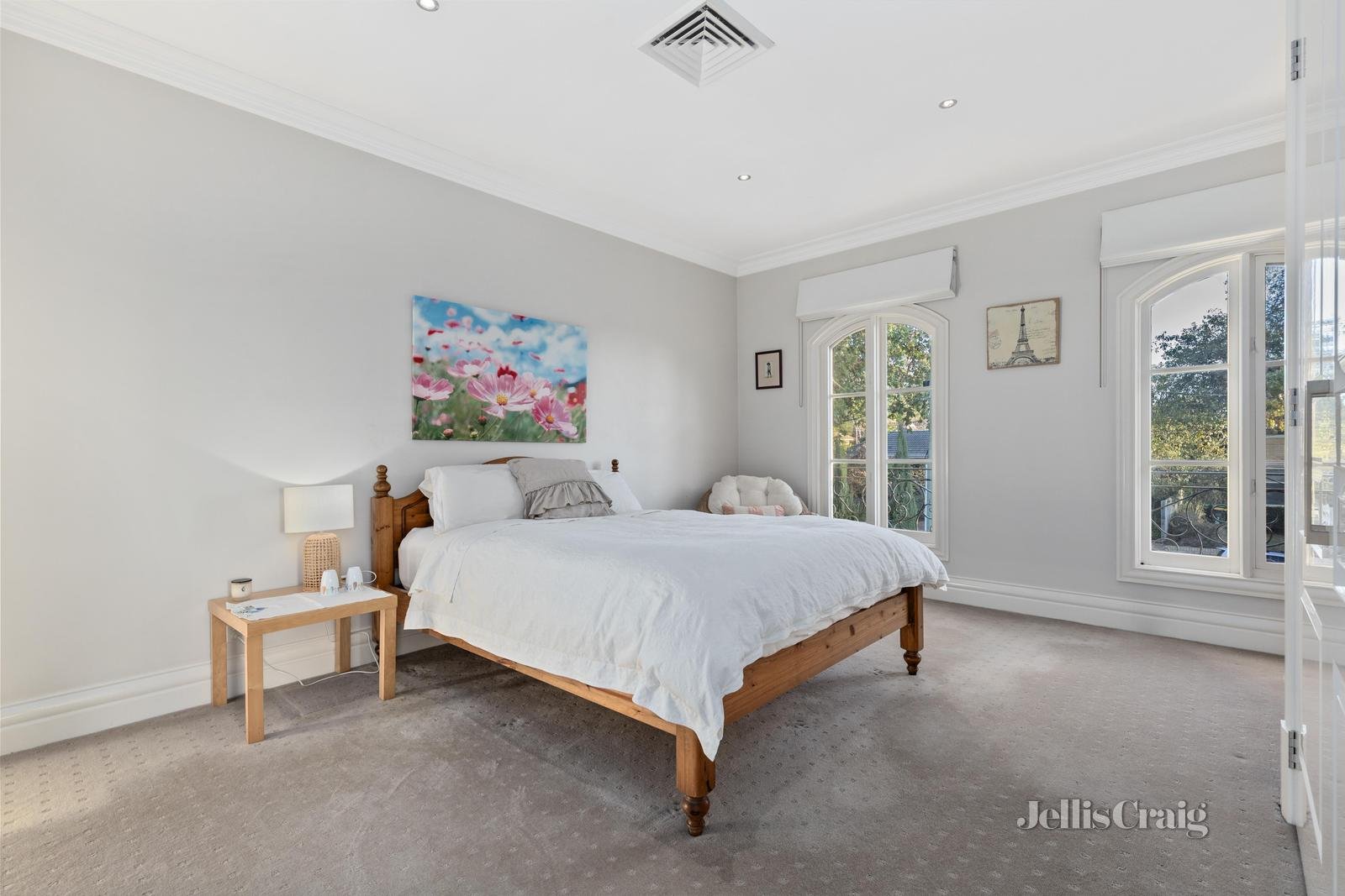 49 Windsor Crescent, Mont Albert image 13