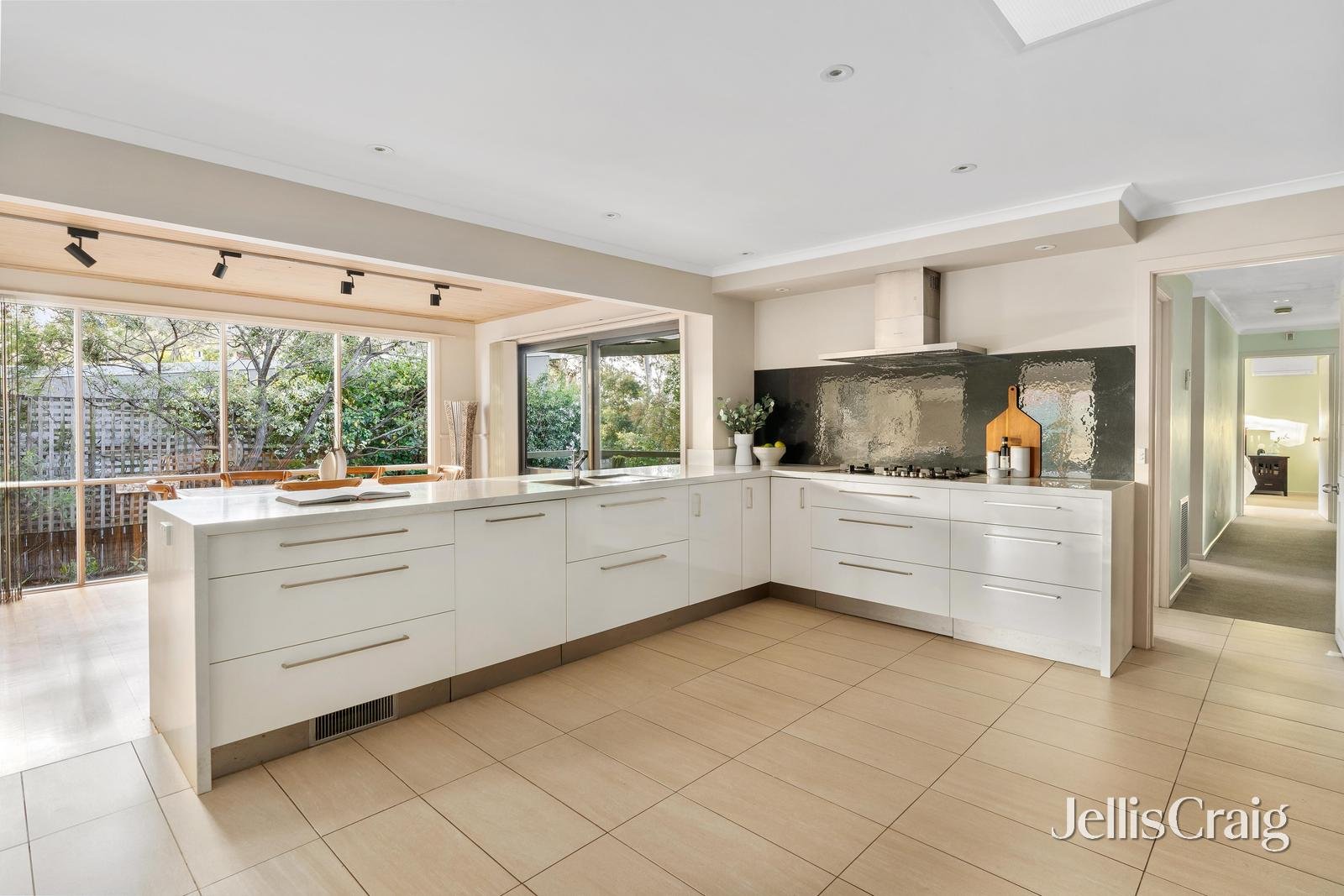 49 Wycliffe Crescent, Eltham image 3