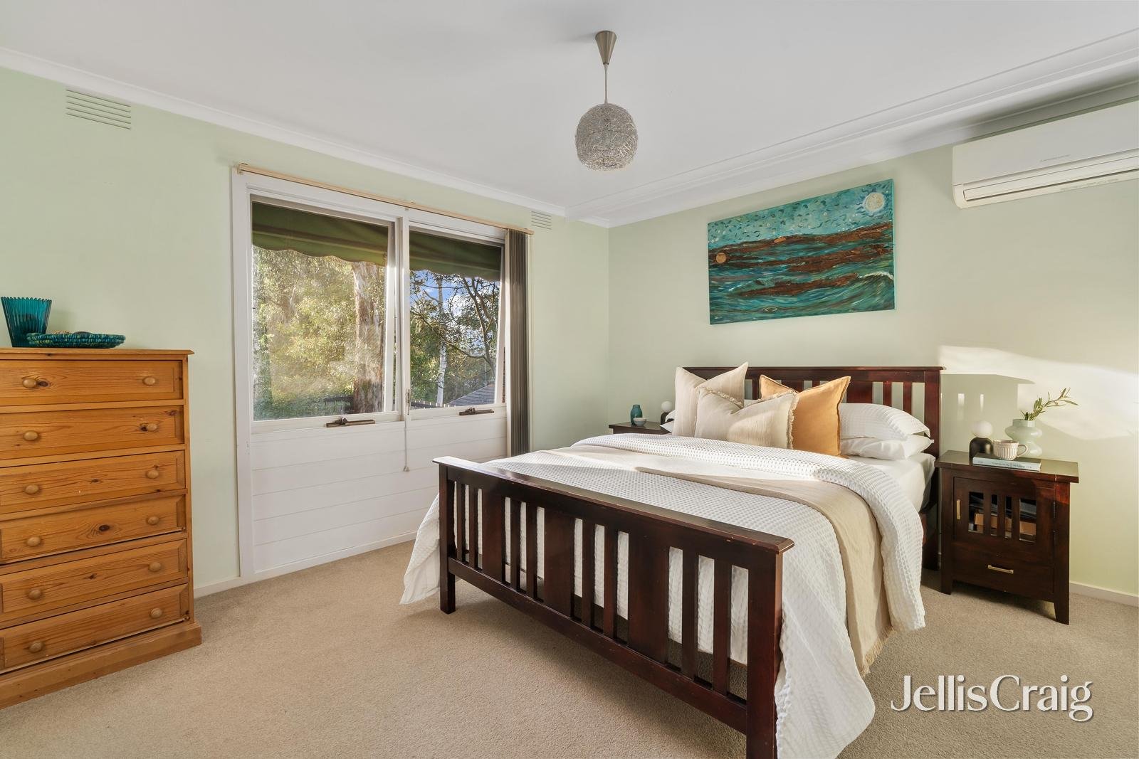 49 Wycliffe Crescent, Eltham image 7