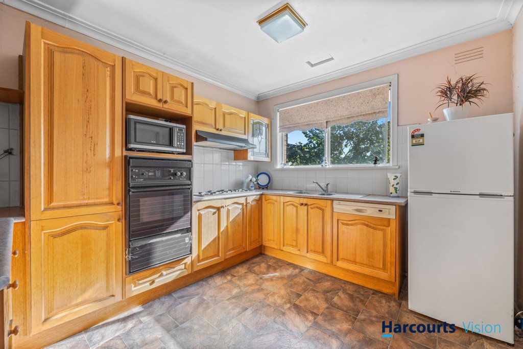 490 Buckley Street, Keilor East image 2