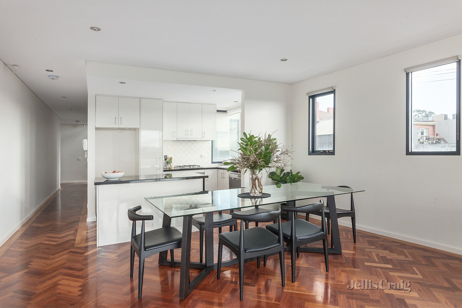 4/92 Balwyn Road, Balwyn image 4