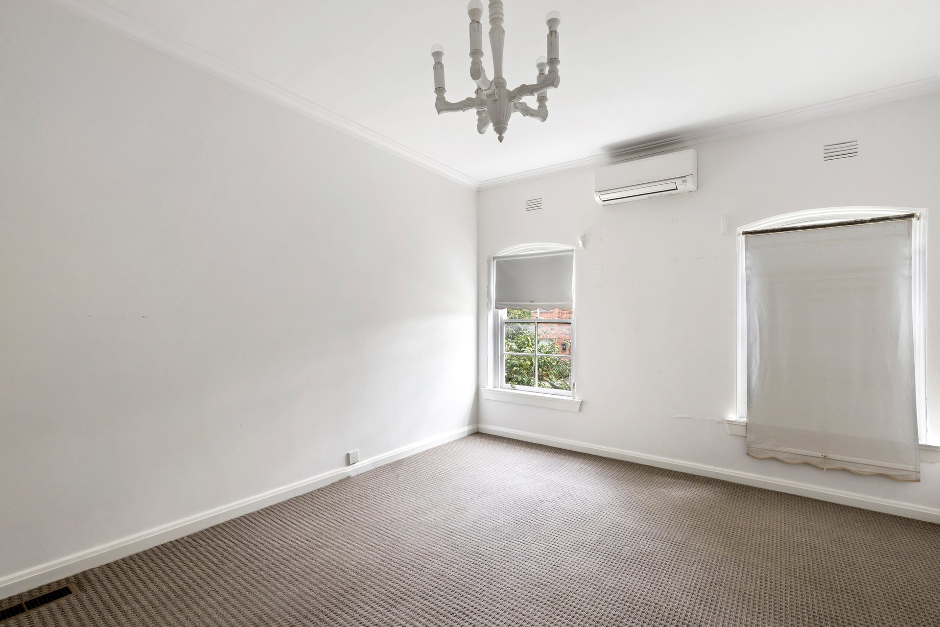 Property Gallery Thumbnail 6