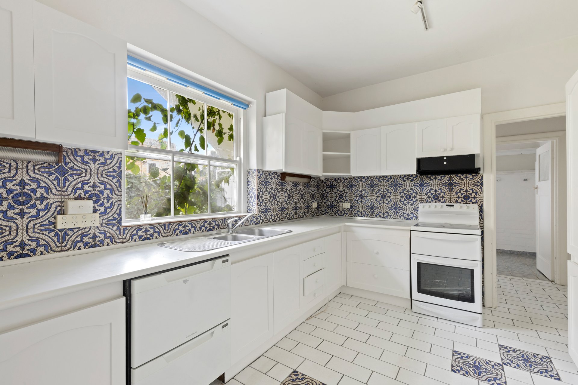 Property Gallery Thumbnail 4