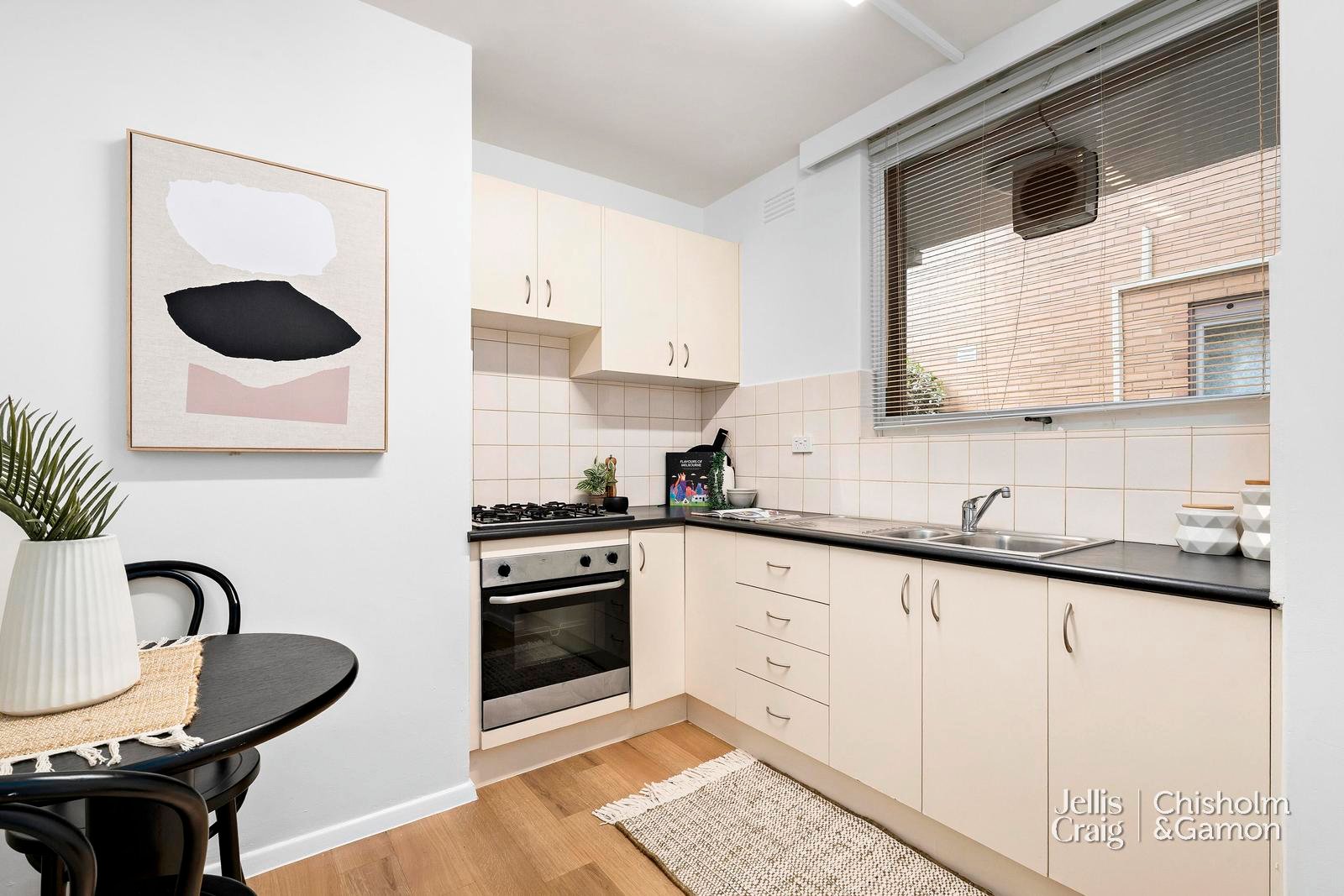 4/93 Glen Huntly Road, Elwood image 3