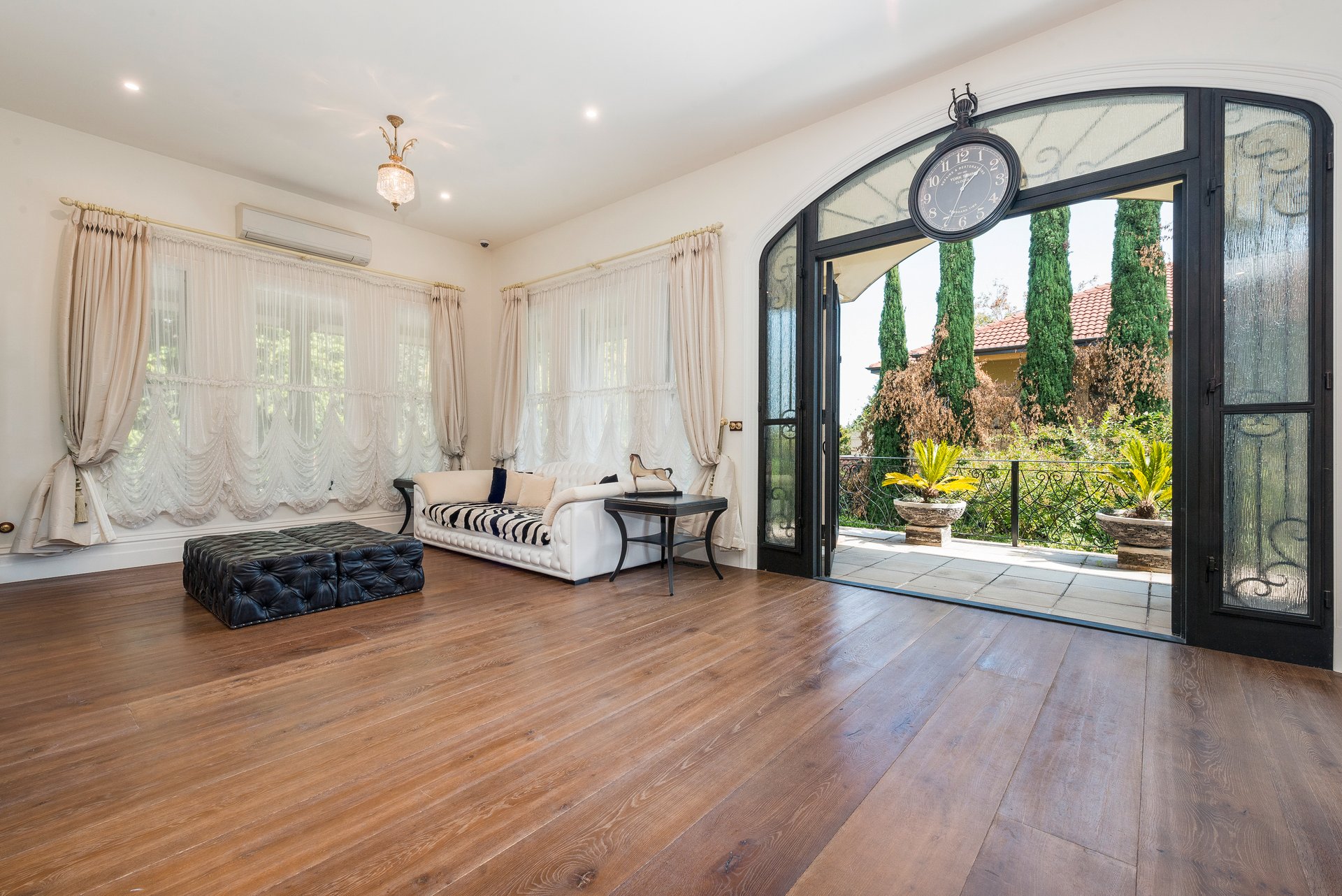 Property Gallery Thumbnail 3
