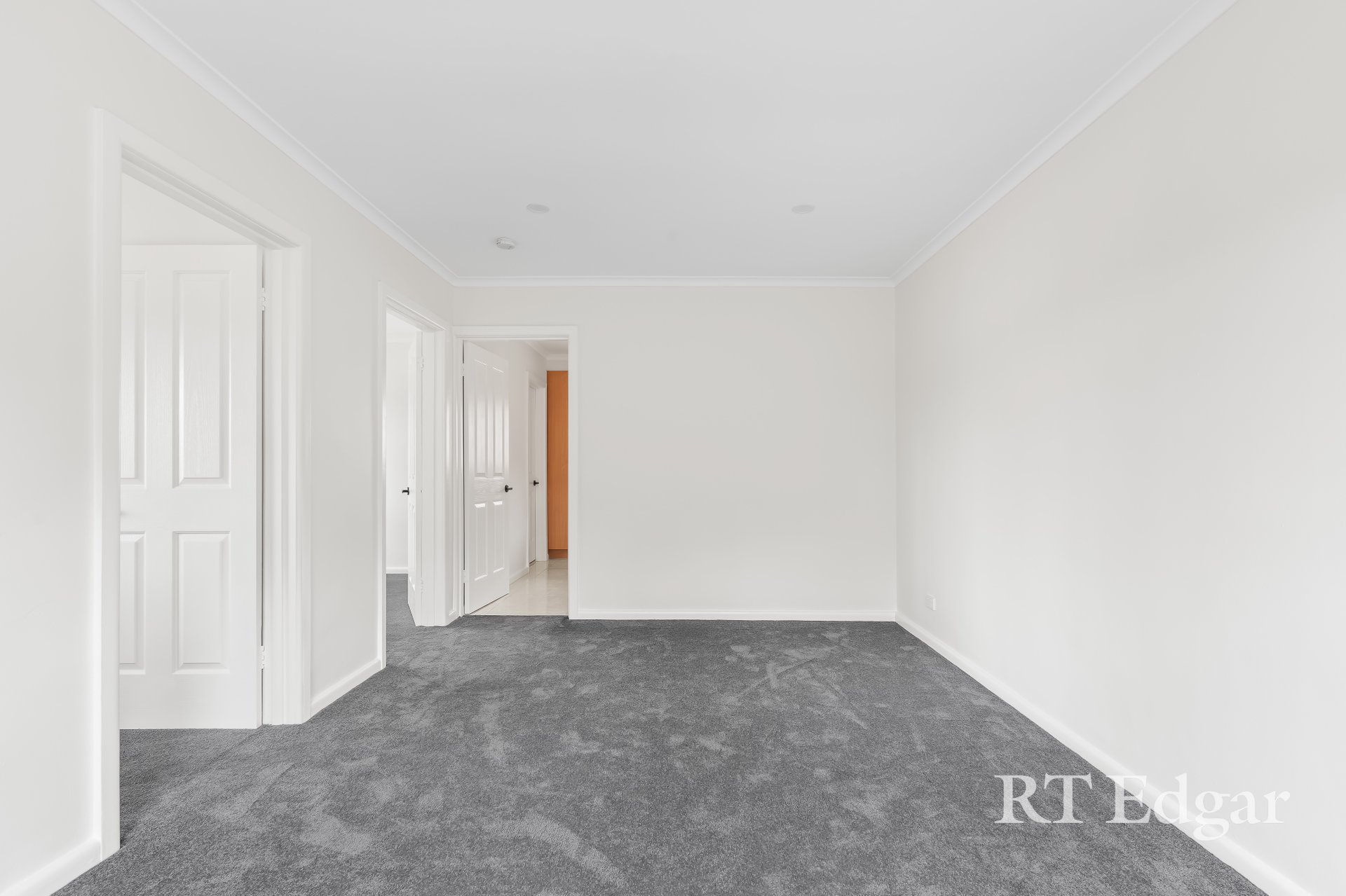 Property Gallery Thumbnail 2