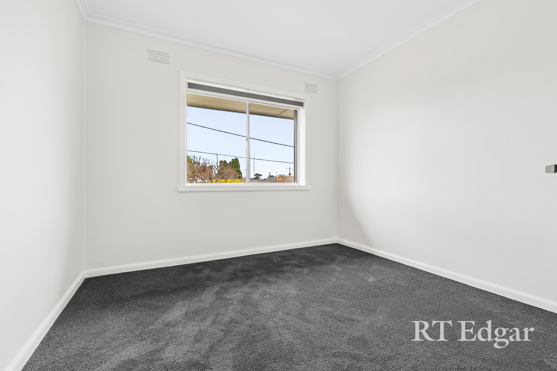 Property Gallery Thumbnail 4