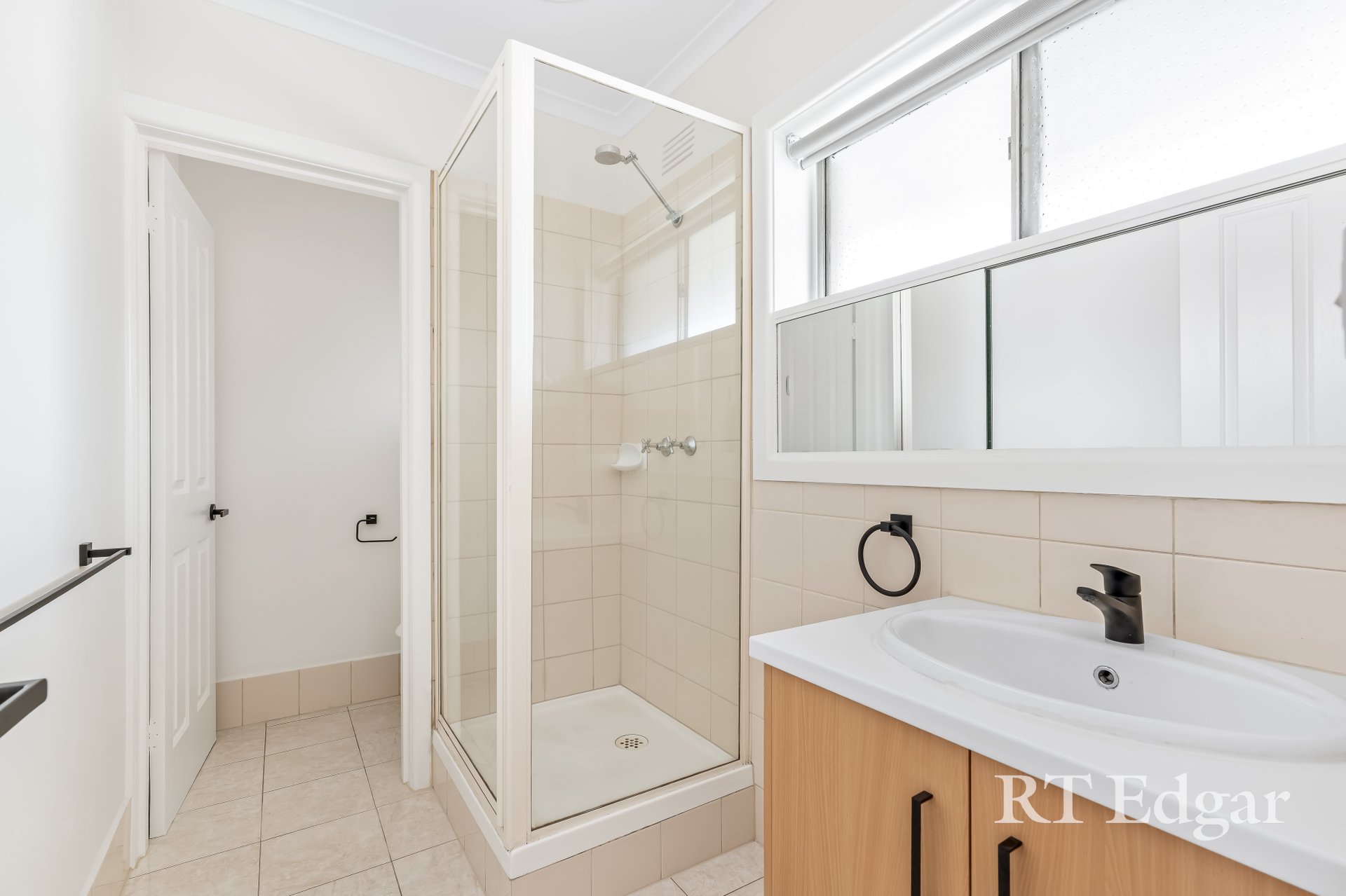 Property Gallery Thumbnail 6