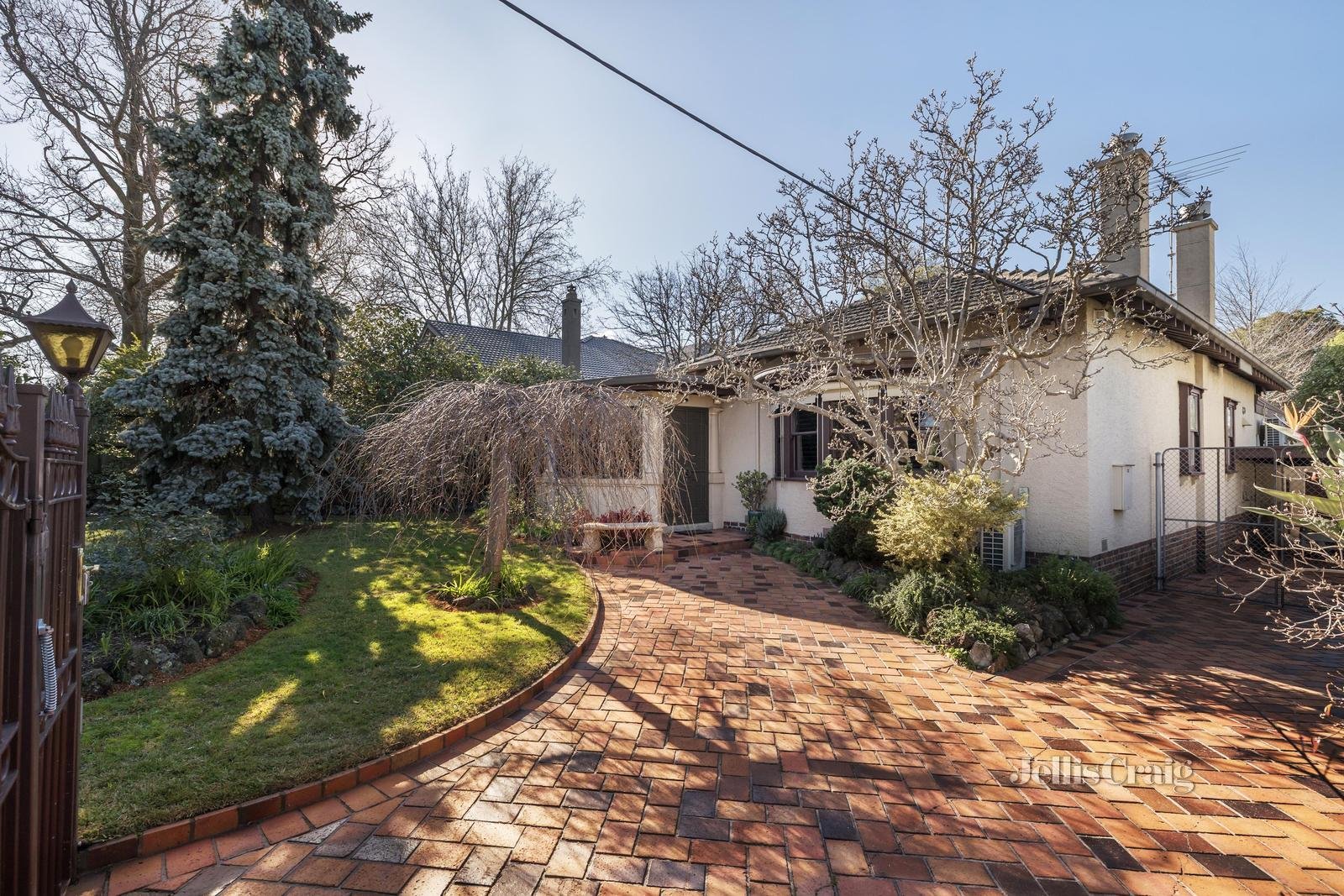 494 Burke Road, Camberwell image 1
