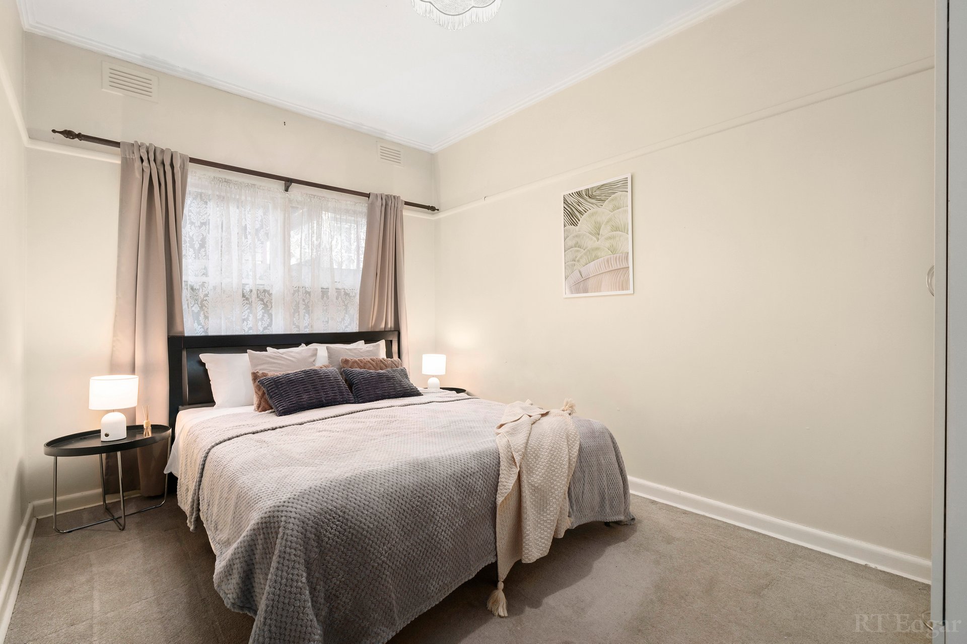 Property Gallery Thumbnail 9