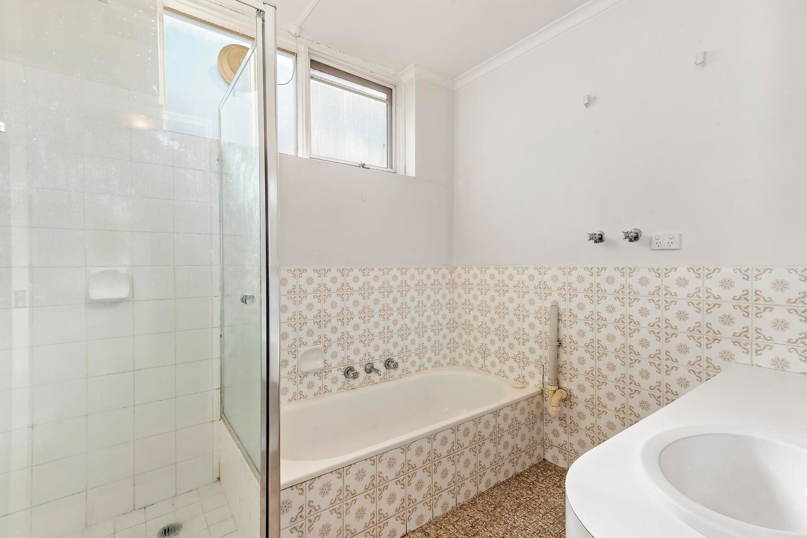 Property Gallery Thumbnail 8