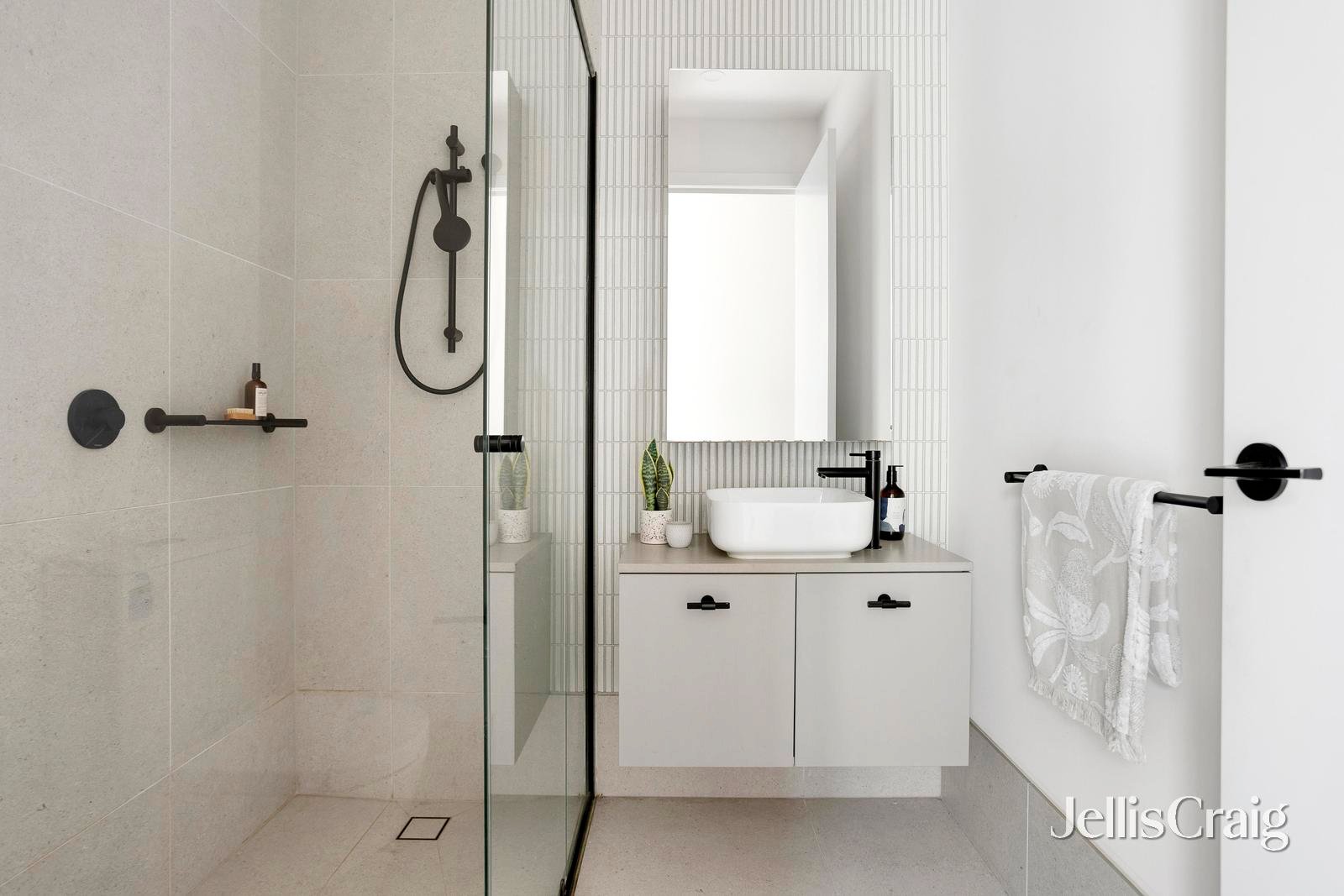 4/957 High Street, Reservoir image 3