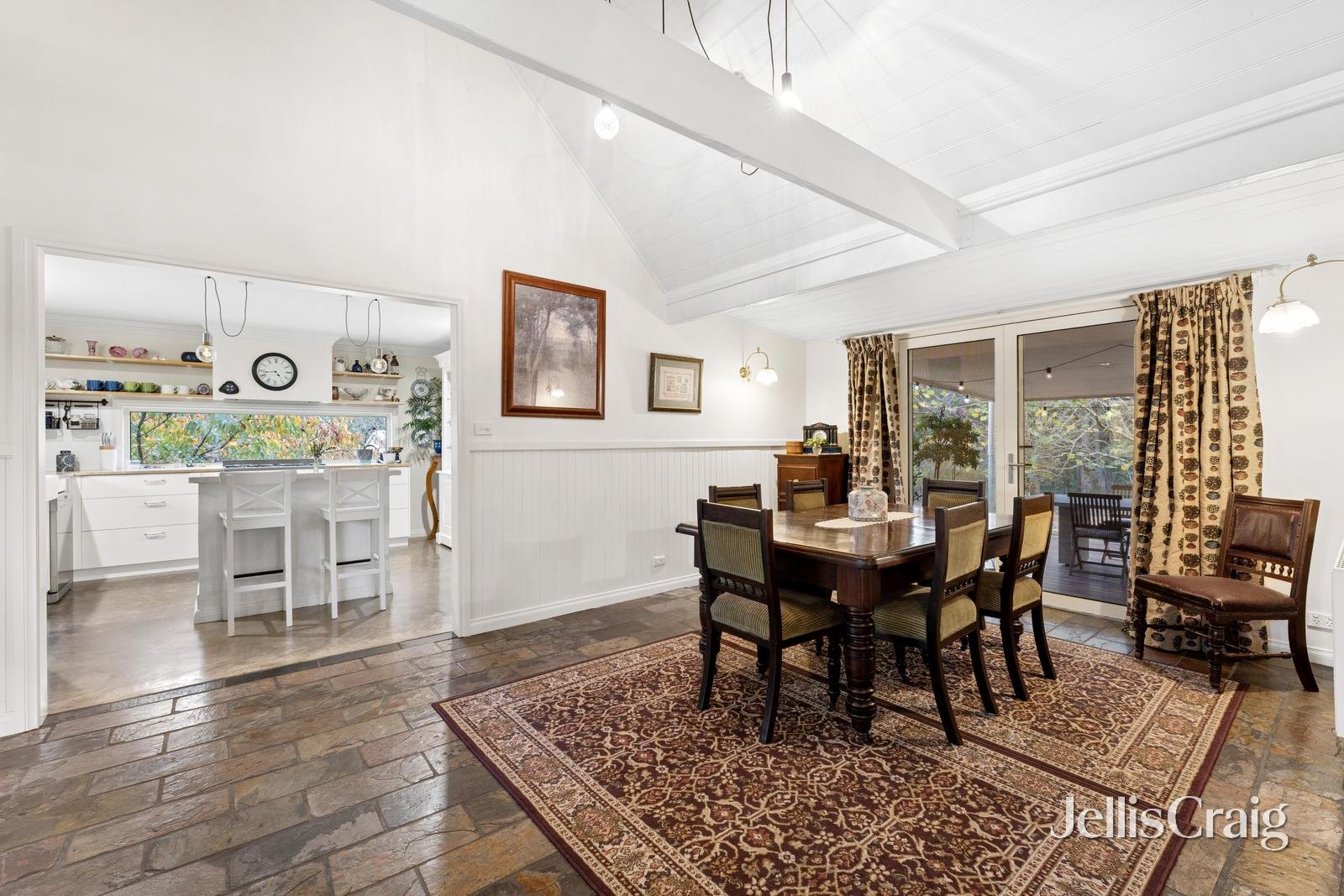 496 Lloyds Lane, Napoleons image 7