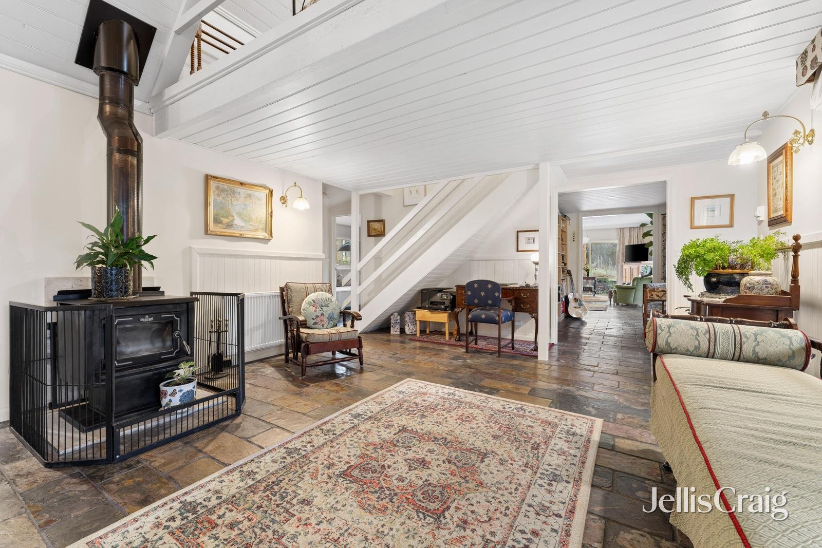 496 Lloyds Lane, Napoleons image 19