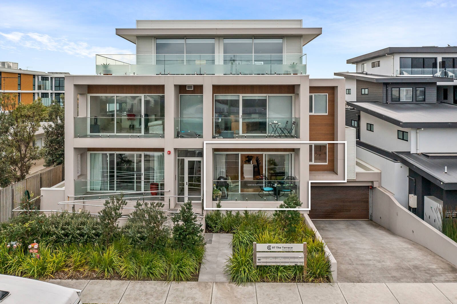 Property Gallery Thumbnail 2