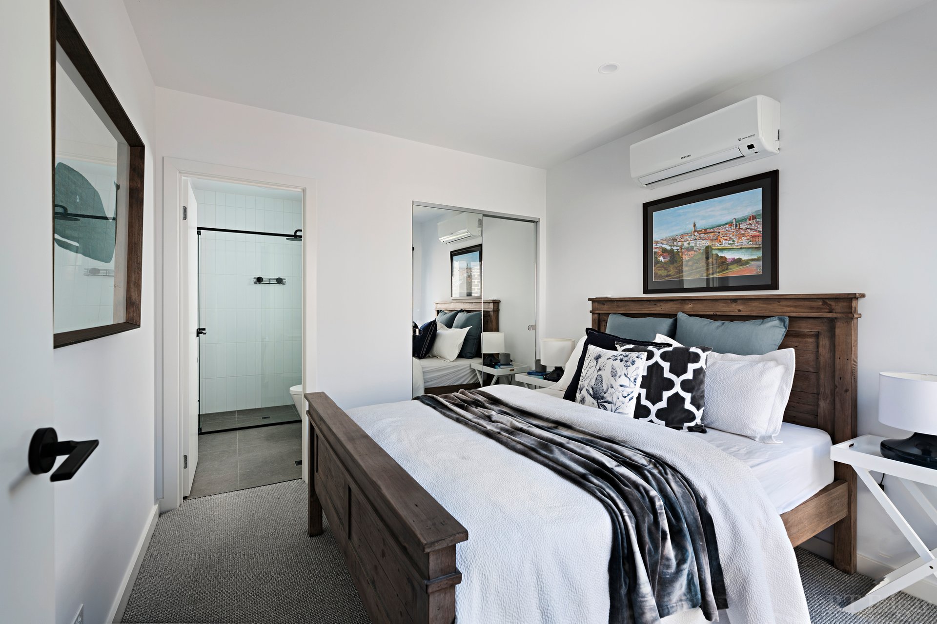 Property Gallery Thumbnail 8