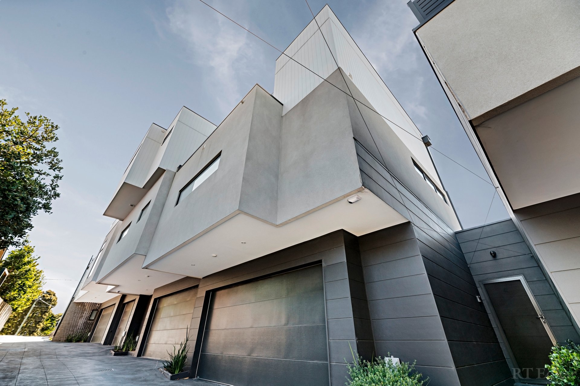 Property Gallery Thumbnail 12