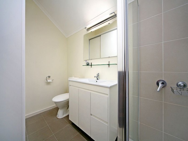 4/98 Dodds Street, Southbank image 3