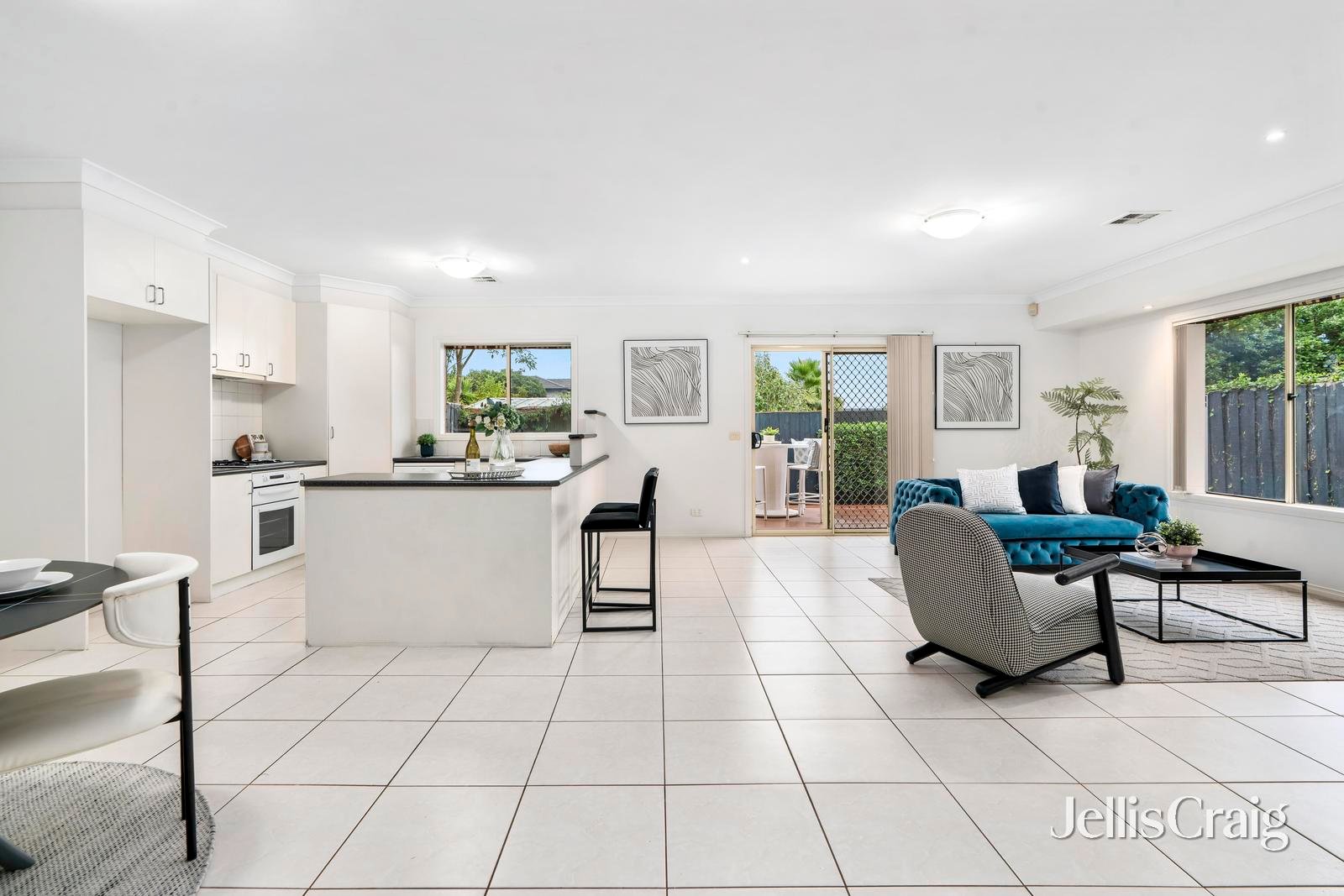 49A Margate Crescent, Glen&nbsp;Waverley image 3