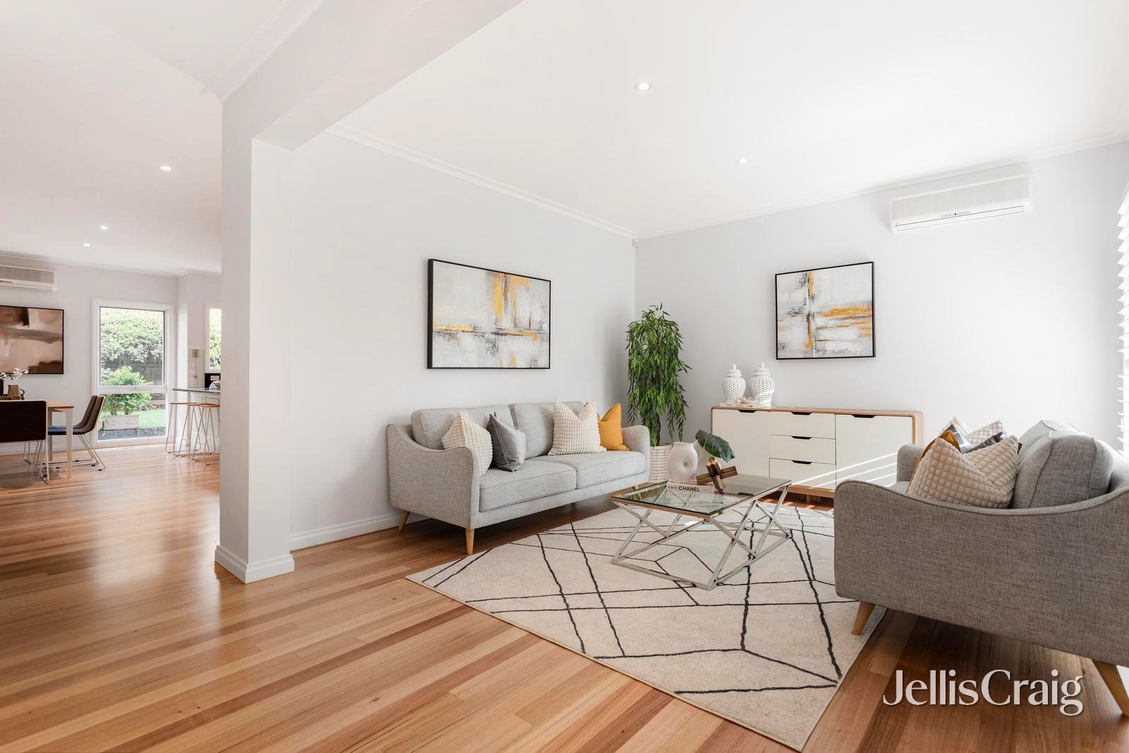 4A Amelia Crescent, Doncaster East image 2