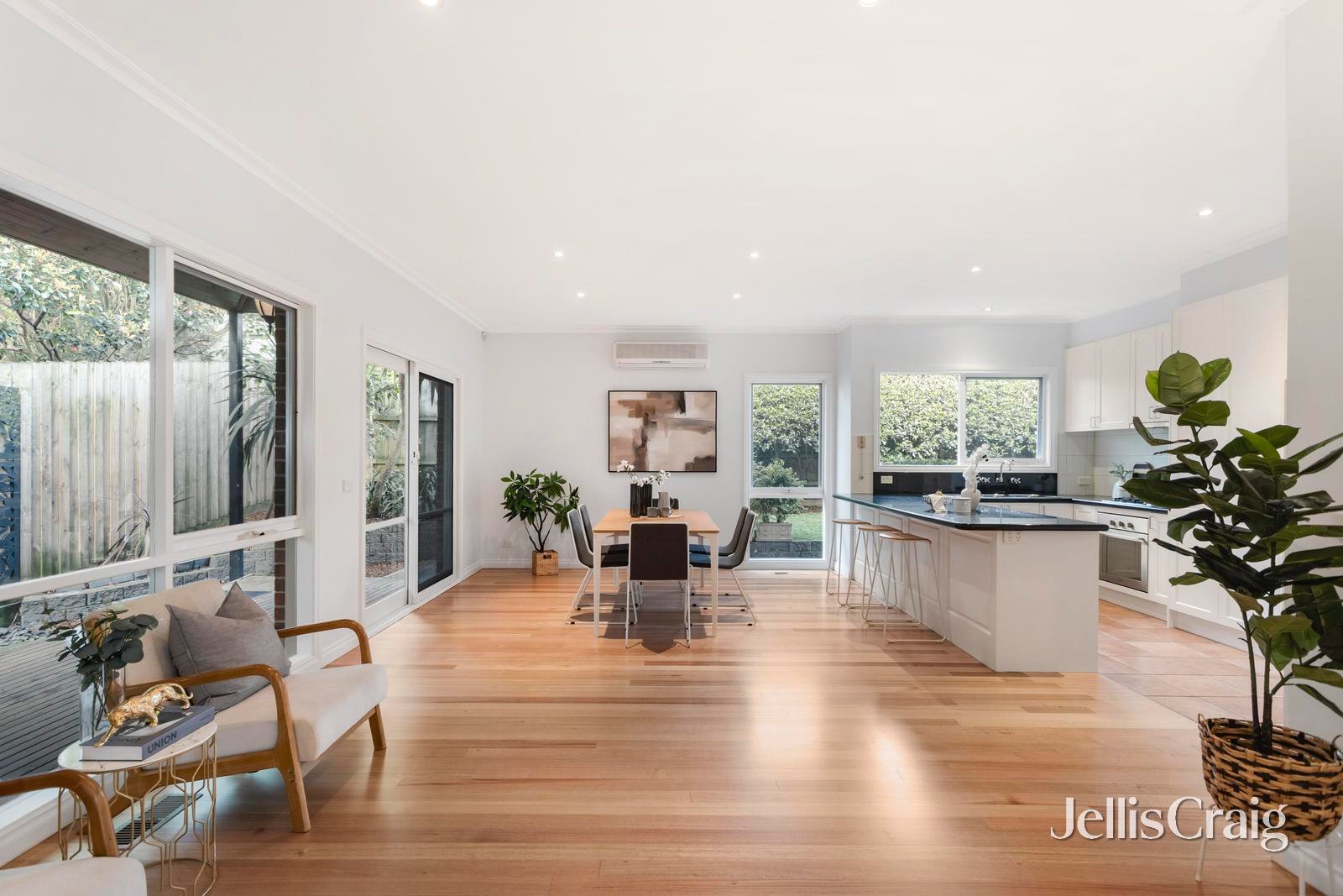 4A Amelia Crescent, Doncaster East image 4