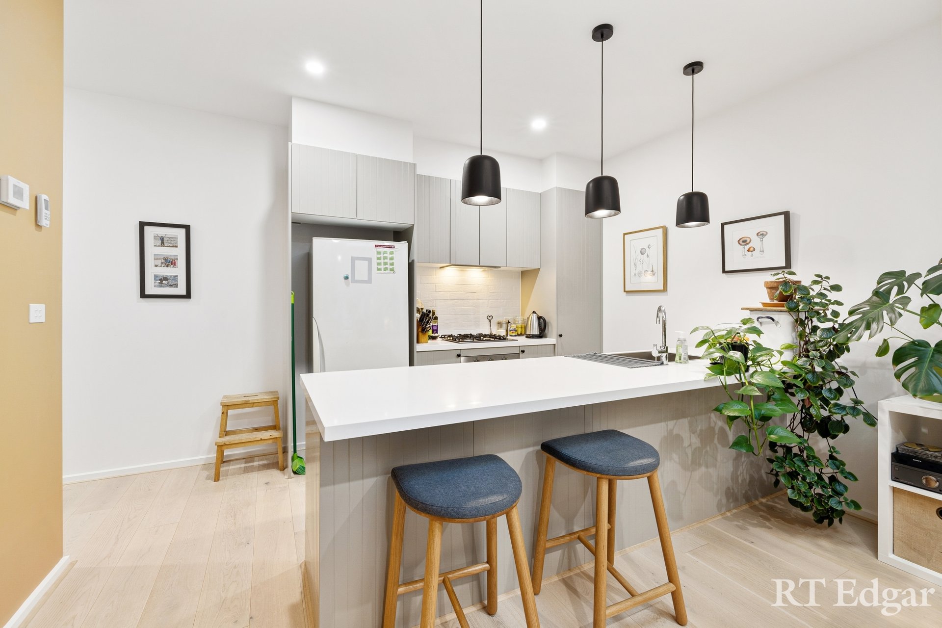 Property Gallery Thumbnail 3