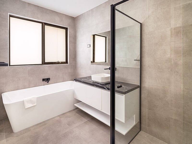 Property Gallery Thumbnail 6