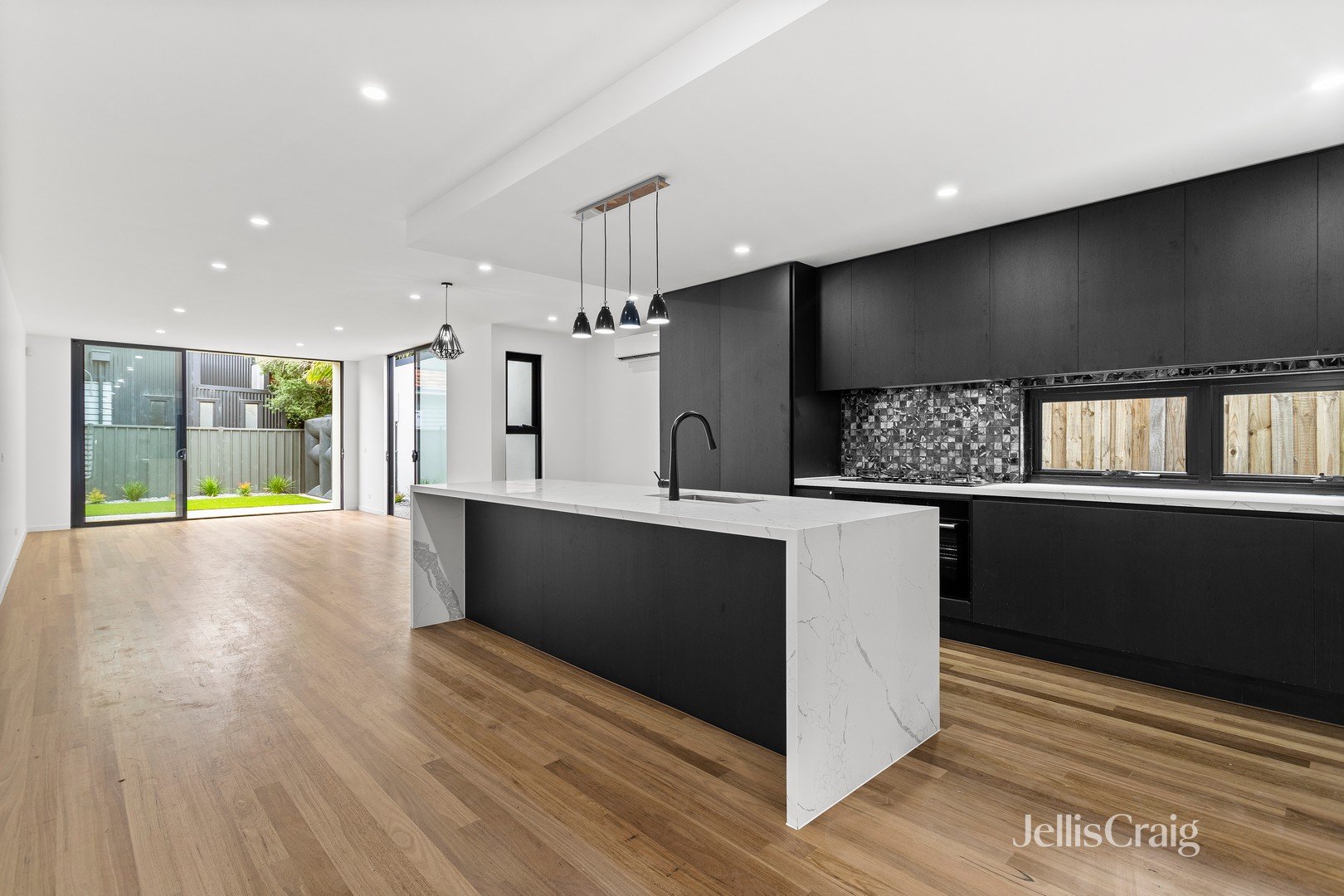 4A Benbow Street, Yarraville image 5