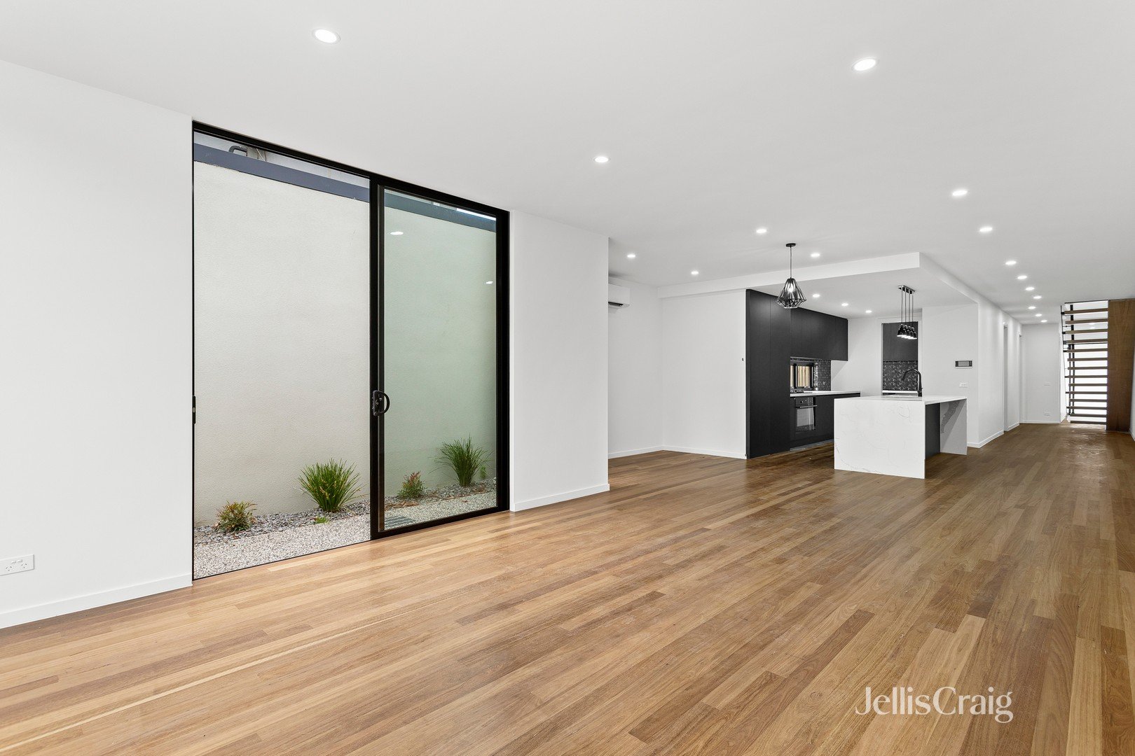 4A Benbow Street, Yarraville image 3