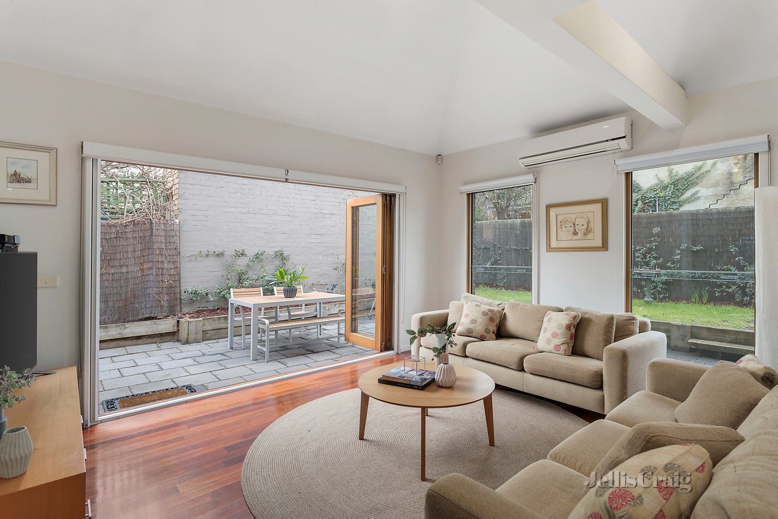 4A Edward Court, Ivanhoe image 5