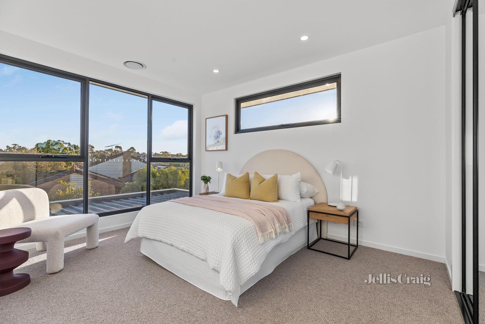 4A Ian Grove, Mount Waverley image 6