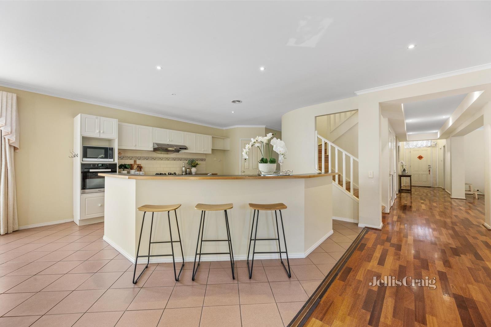 4A Rowitta Drive, Glen Waverley image 5