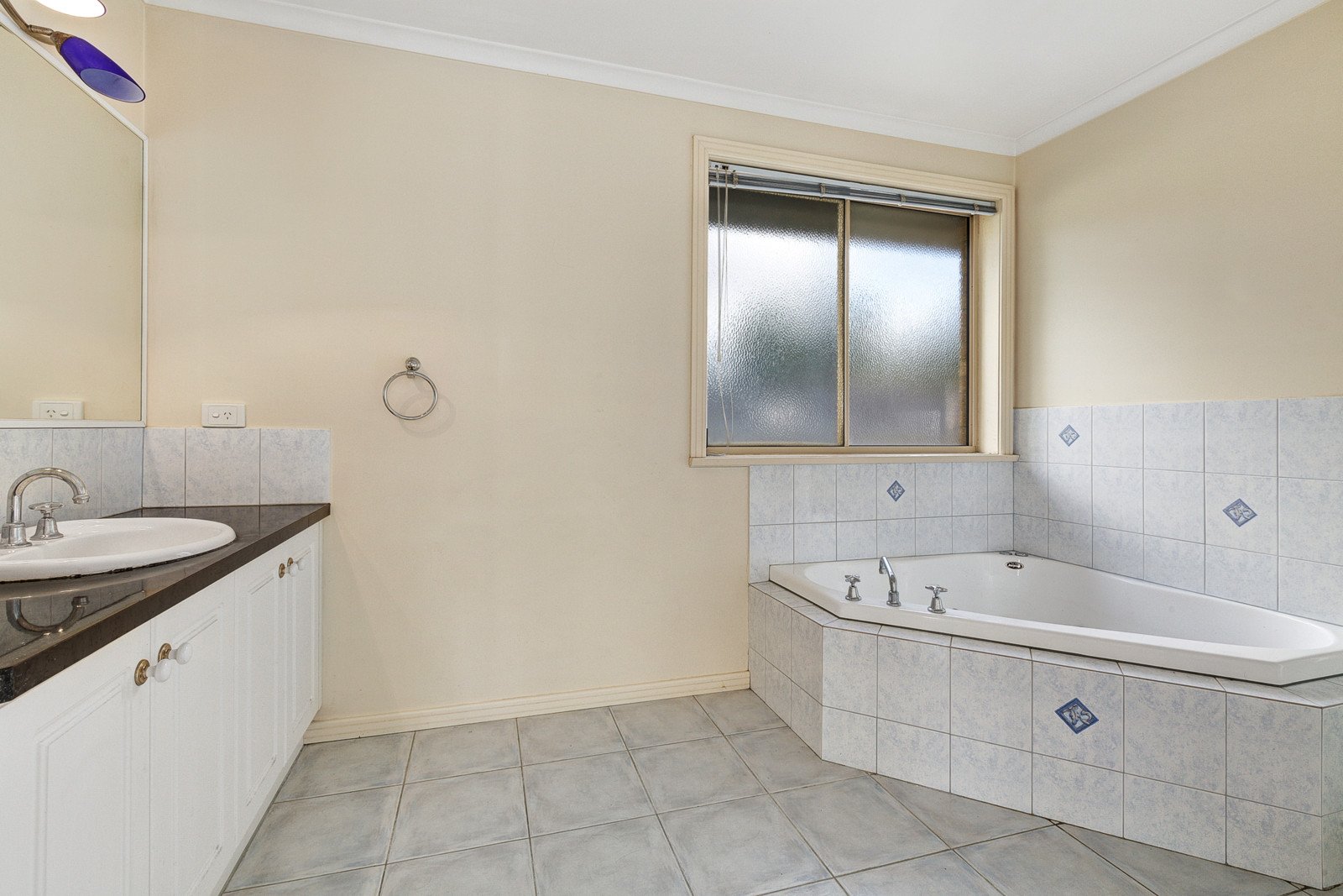 4A Tadedor Court, Forest Hill image 5