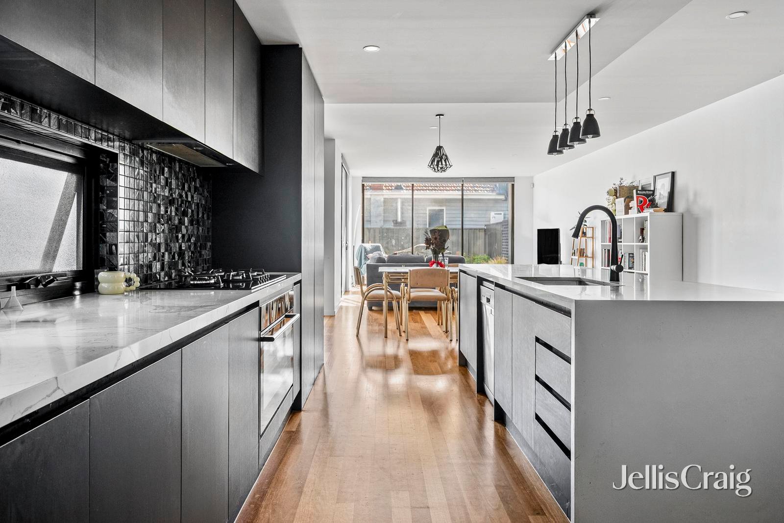 4B Benbow Street, Yarraville image 3