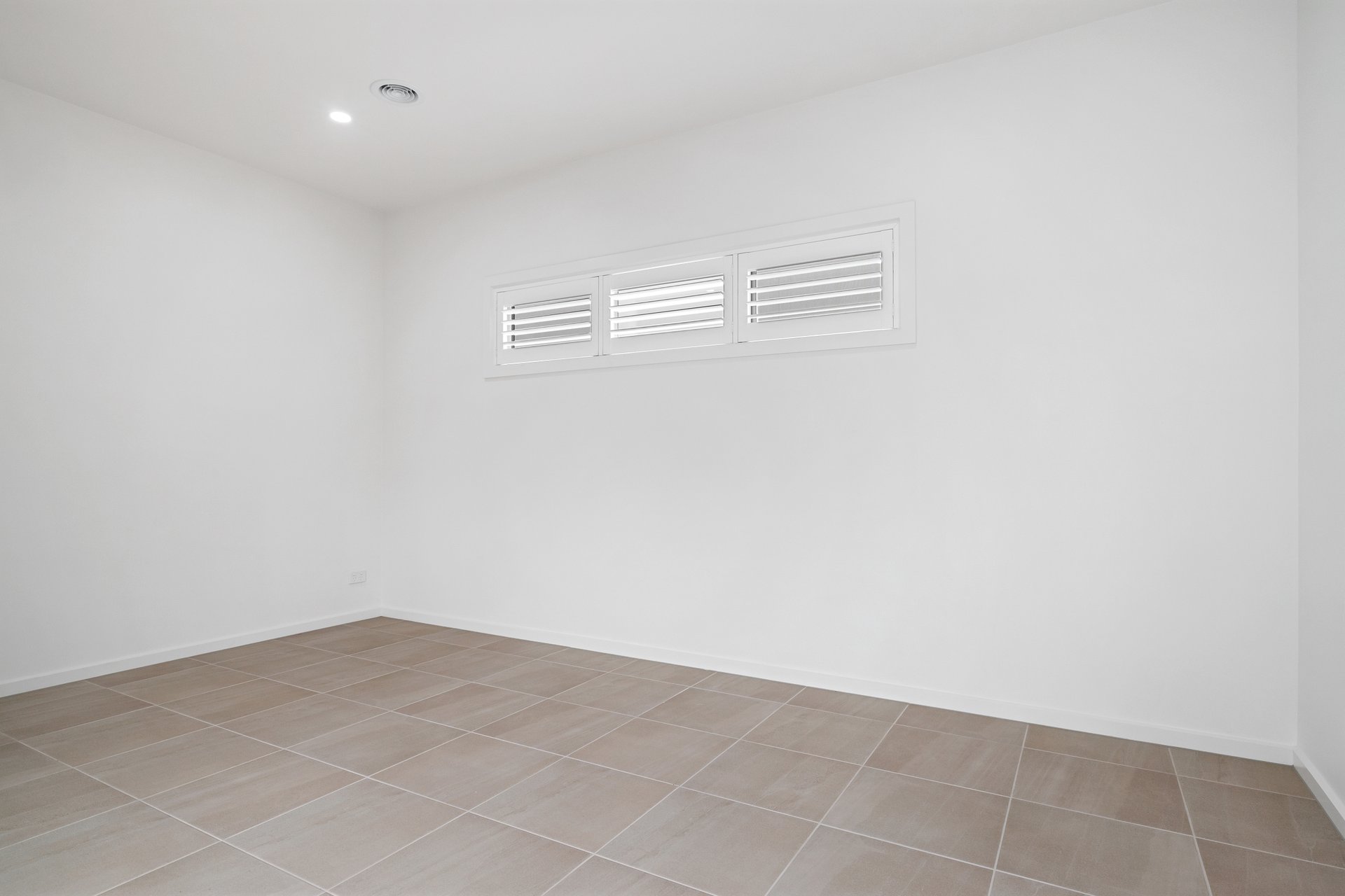 4B Kevin Court, Kilsyth image 3