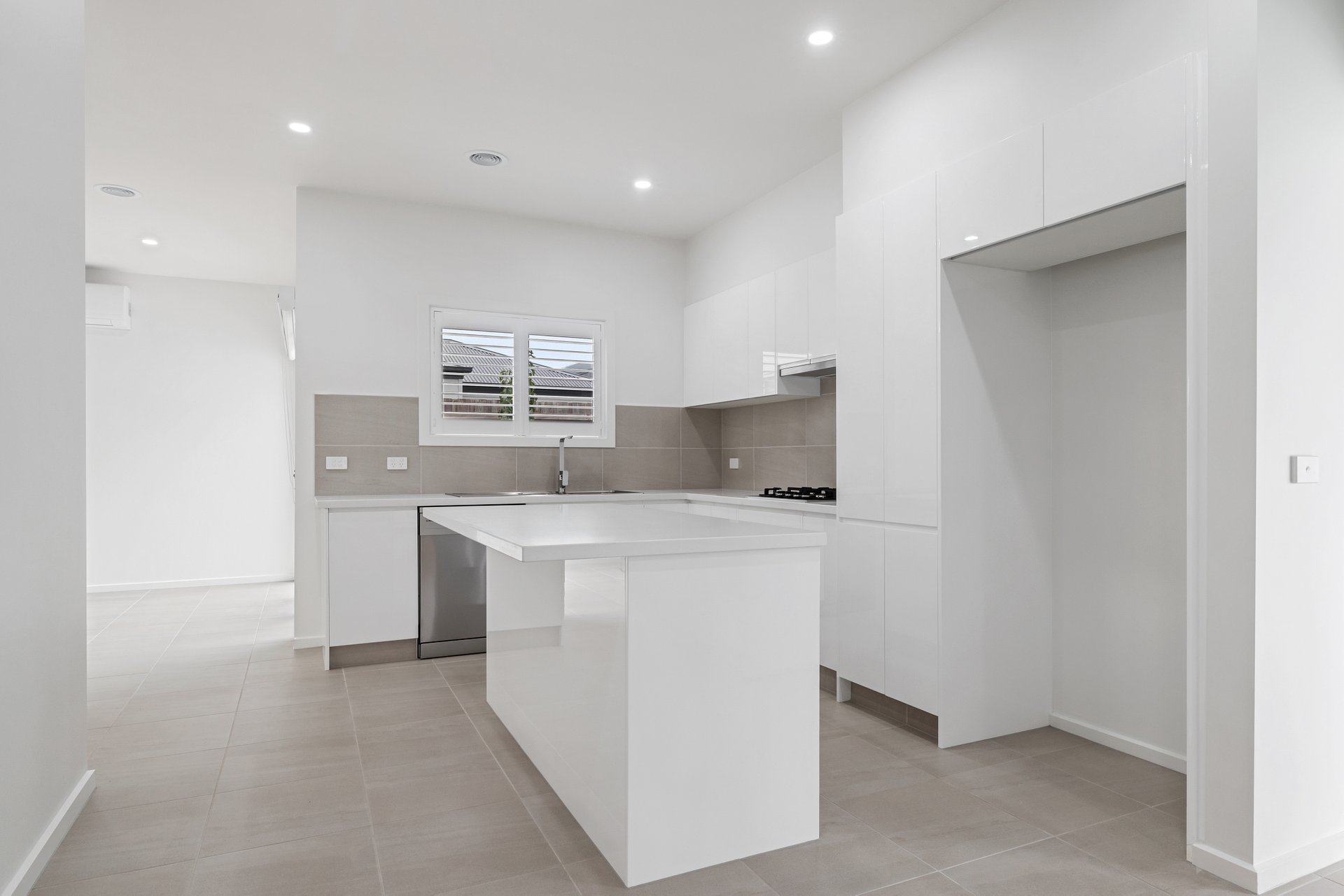 4B Kevin Court, Kilsyth image 4