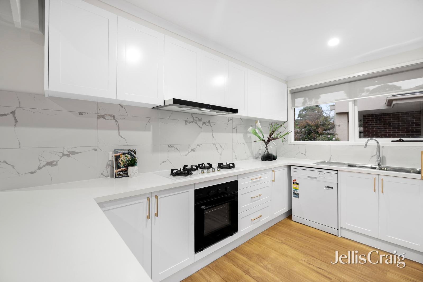 4B Lotus Court, Wantirna image 3