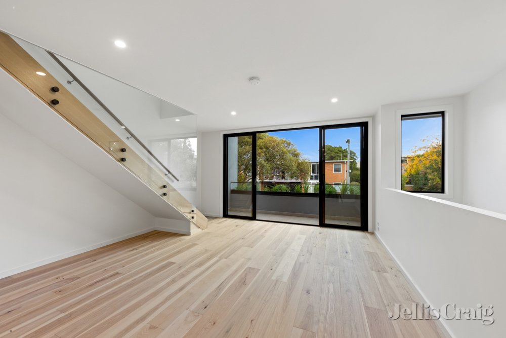 4B Rocke Street, Ivanhoe image 4