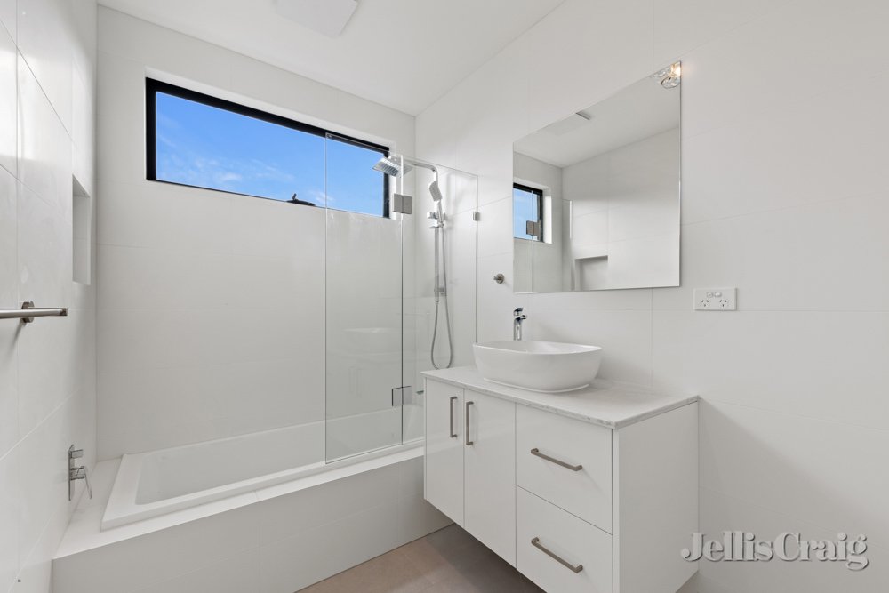 4B Rocke Street, Ivanhoe image 9