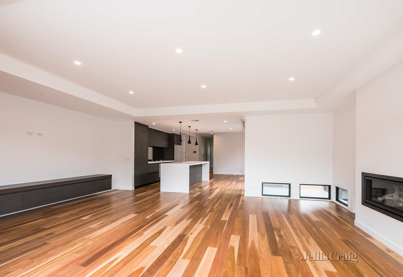 4B Valanne Street, Brighton East
- Print Image 1