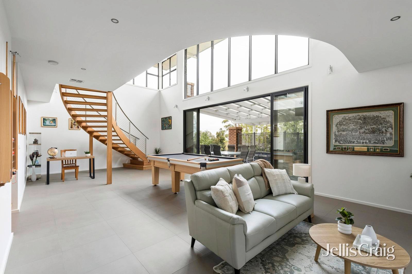 4C Chesterfield Court, Newtown image 8